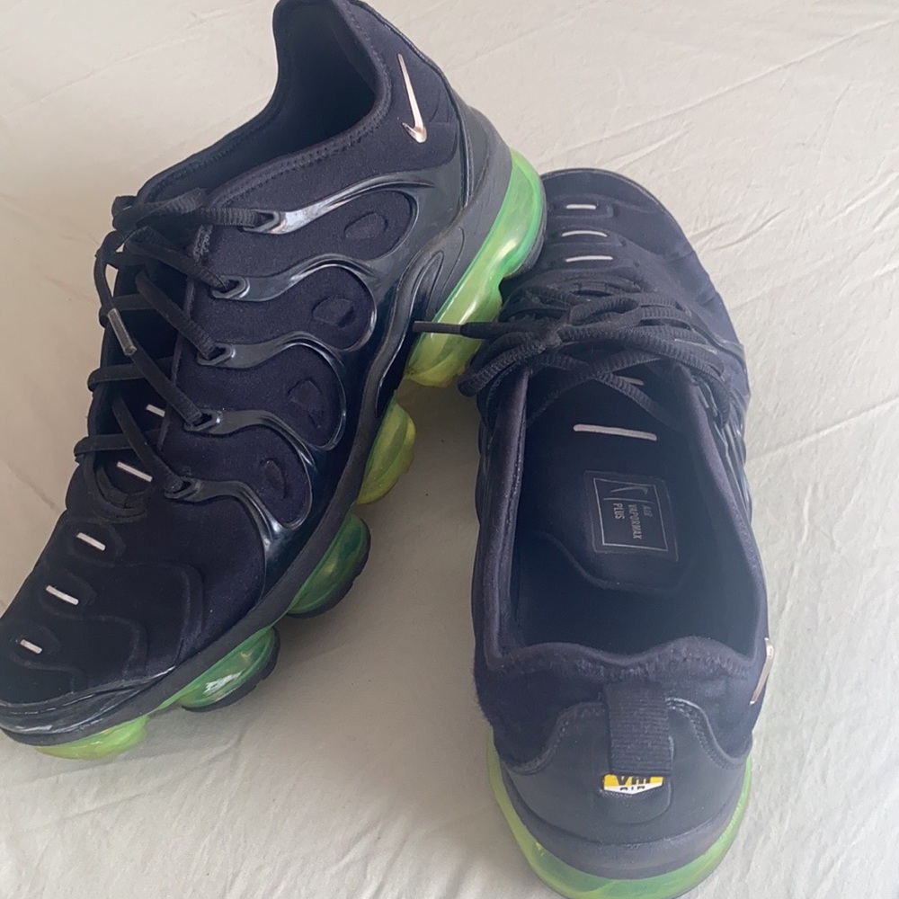 Mens Nike shoe size 12